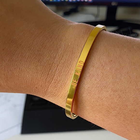 Jewelry - BE KIND Bangle